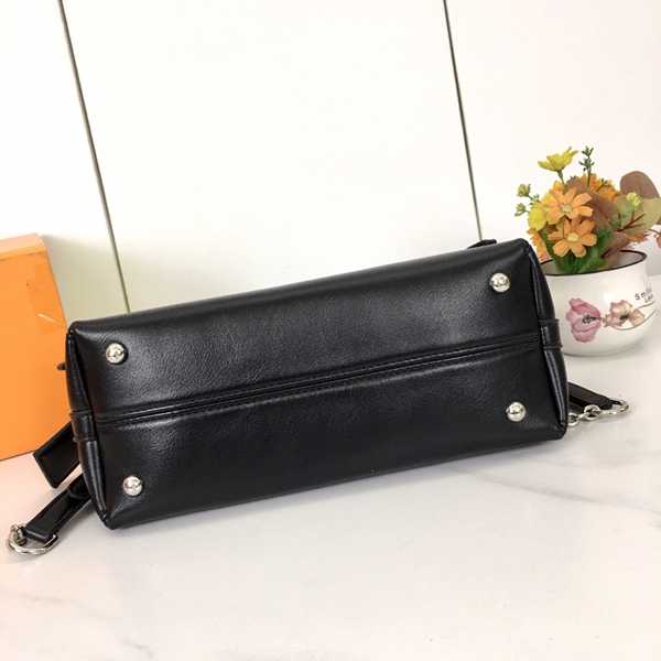 ルイヴィトンバッグ着用イメージ